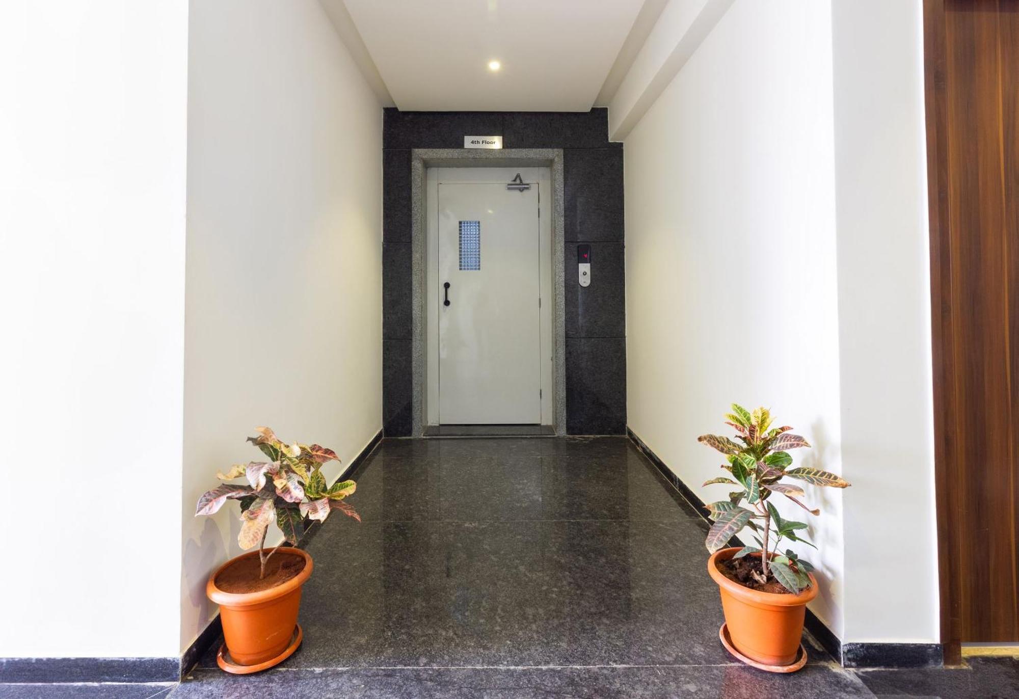 היידראבד Super Hotel O Qualia Inn Kondapur Near Botanical Garden מראה חיצוני תמונה